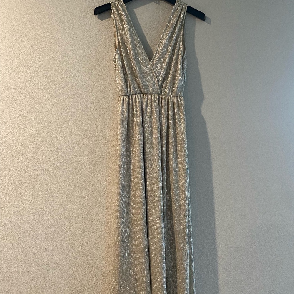 Lulus maxi dress v neck medium gold metallic